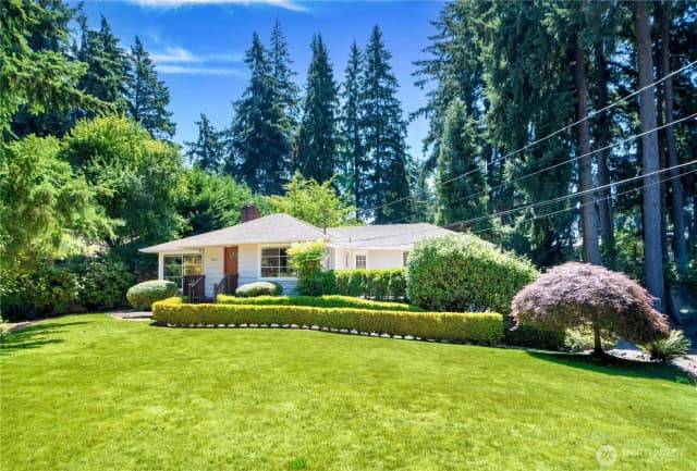 Property photo for 10425 Se 22nd Street, Bellevue photo 4