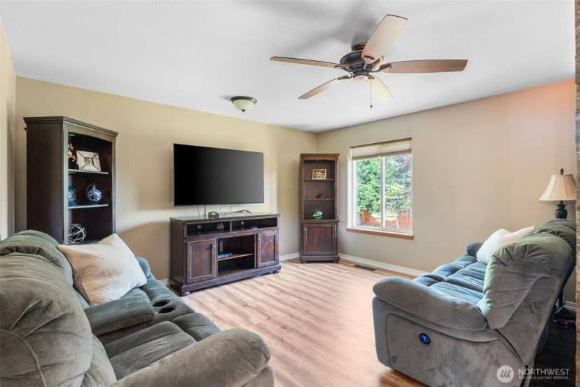 Property photo for 4401 Blackstone Drive Sw, Olympia photo 32