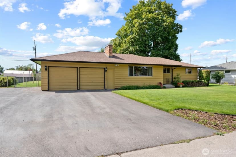 Property photo for 15702 E Wellesley Avenue, Spokane Valley photo 2
