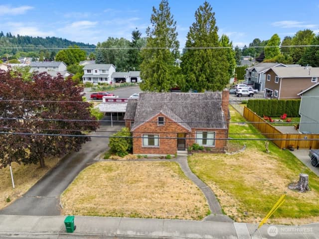 Property photo for 110 3rd Avenue Sw, Pacific