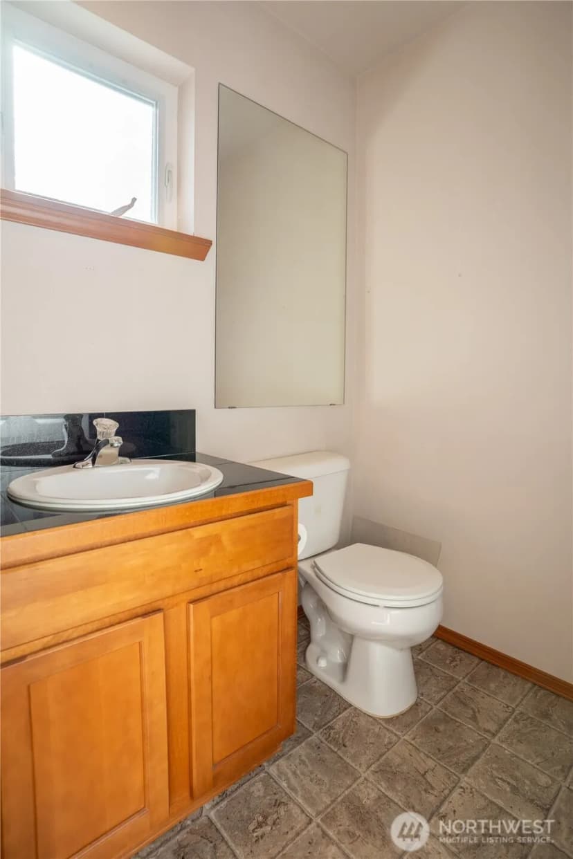 Property photo for 12723 35th Avenue Ne #b, Seattle photo 14