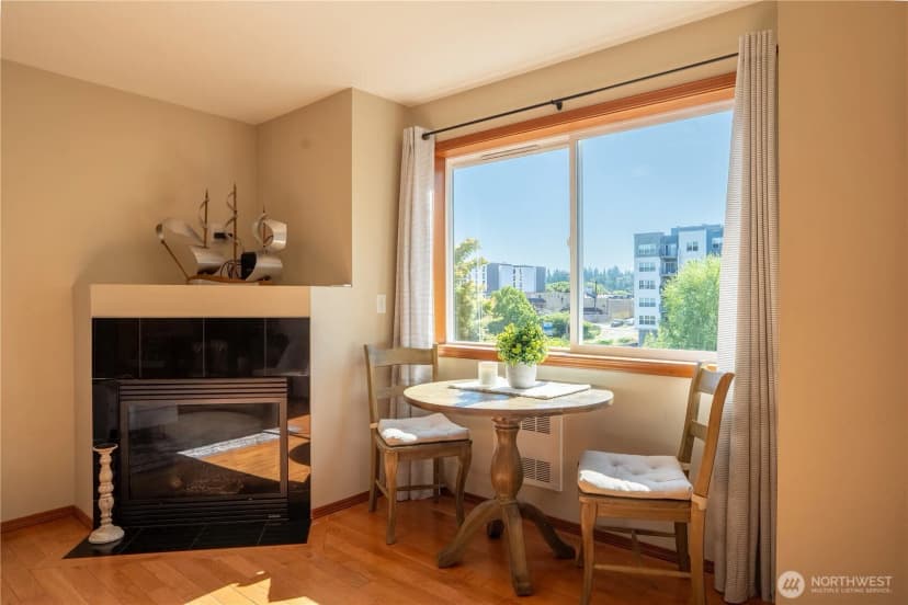 Property photo for 12723 35th Avenue Ne #b, Seattle photo 3