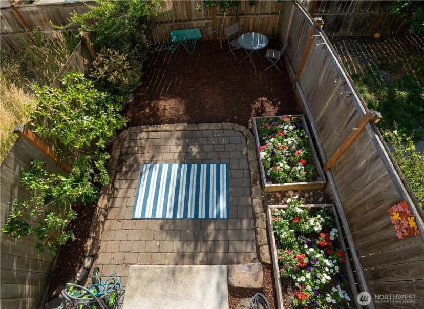 Property photo for 12723 35th Avenue Ne #b, Seattle photo 16