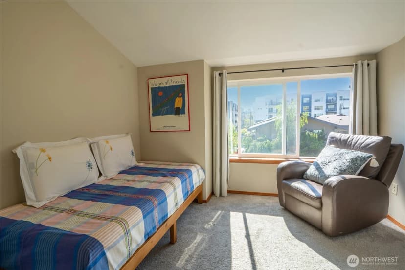 Property photo for 12723 35th Avenue Ne #b, Seattle photo 11