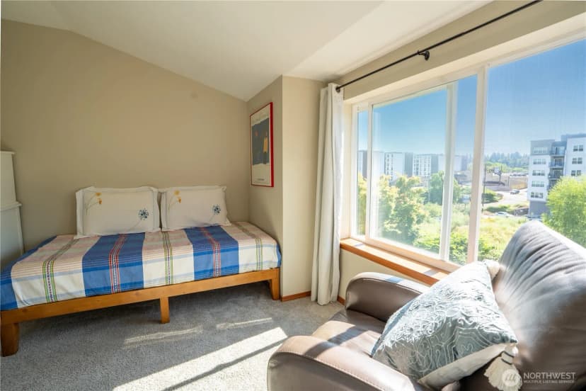 Property photo for 12723 35th Avenue Ne #b, Seattle photo 12