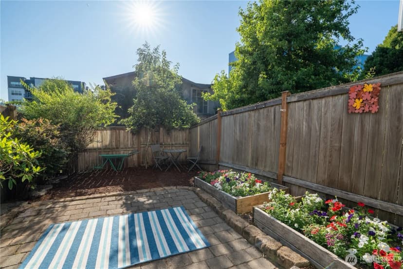 Property photo for 12723 35th Avenue Ne #b, Seattle photo 17
