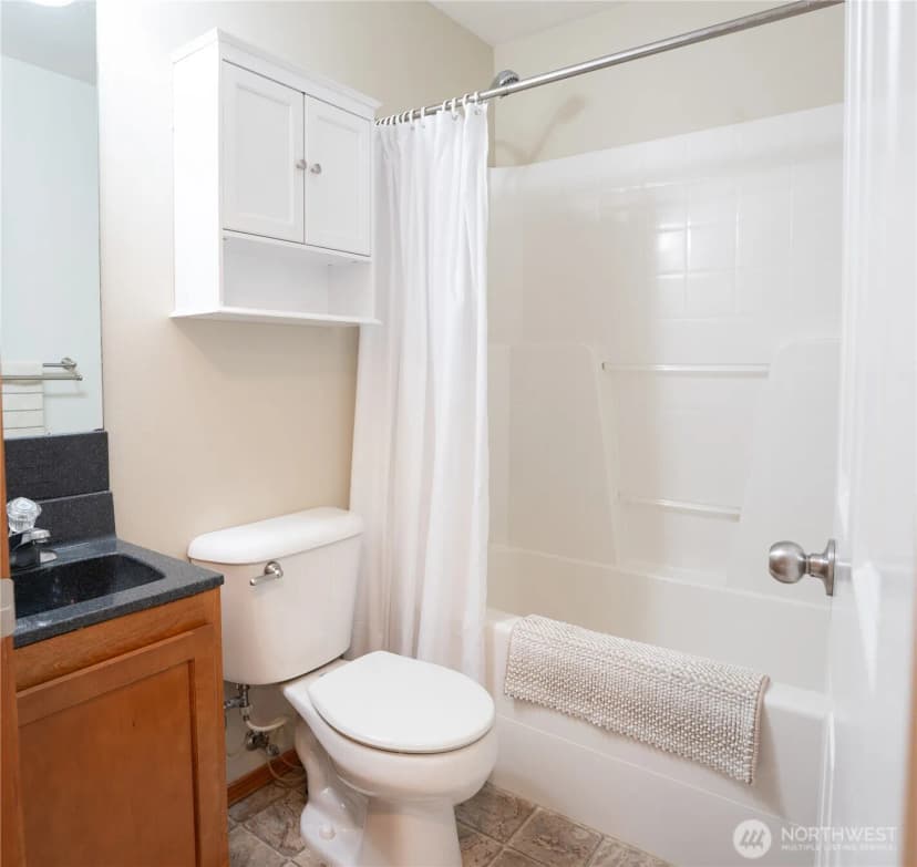 Property photo for 12723 35th Avenue Ne #b, Seattle photo 10