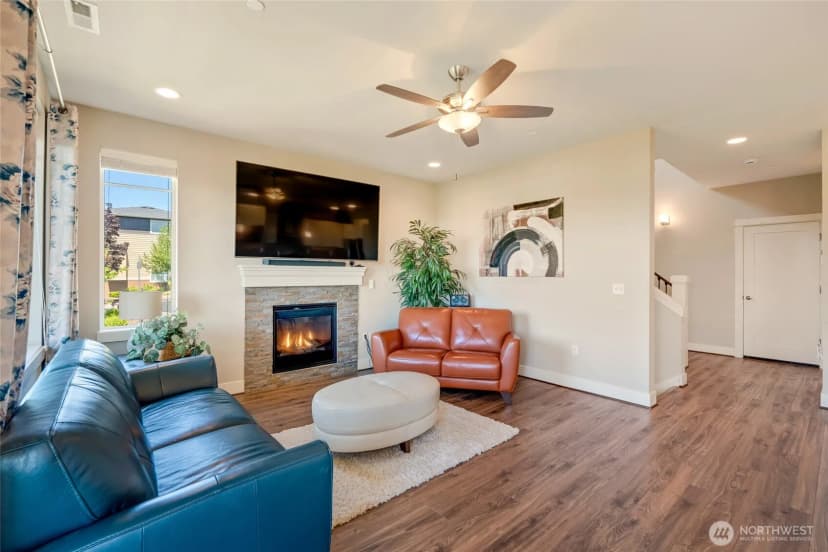 Property photo for 20509 93rd Place S #5, Kent photo 5