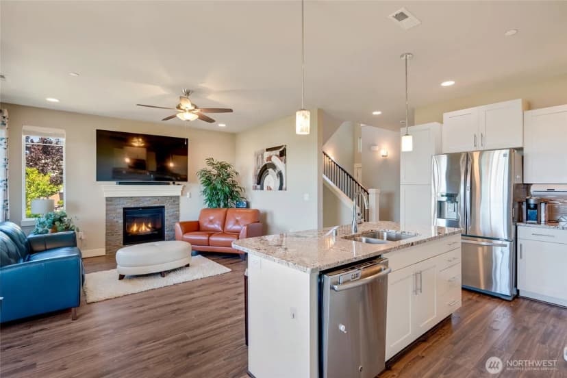 Property photo for 20509 93rd Place S #5, Kent photo 12