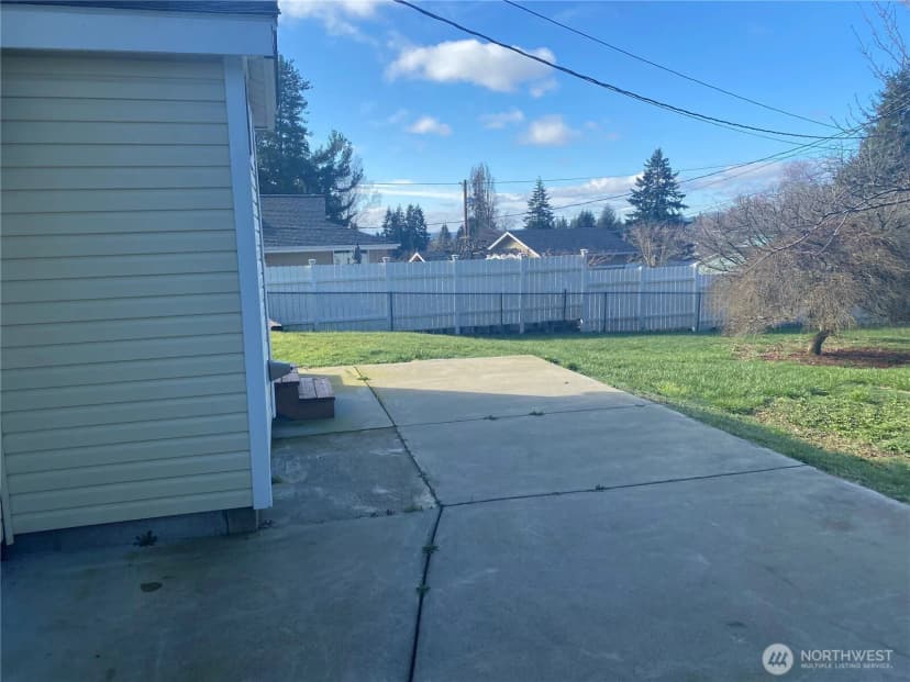 Property photo for 802 Hanford Avenue, Bremerton photo 15