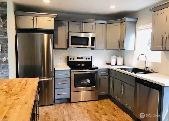Property photo for 802 Hanford Avenue, Bremerton photo 6