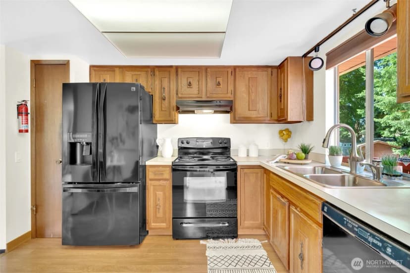 Property photo for 13009 111th Place Ne, Kirkland photo 17