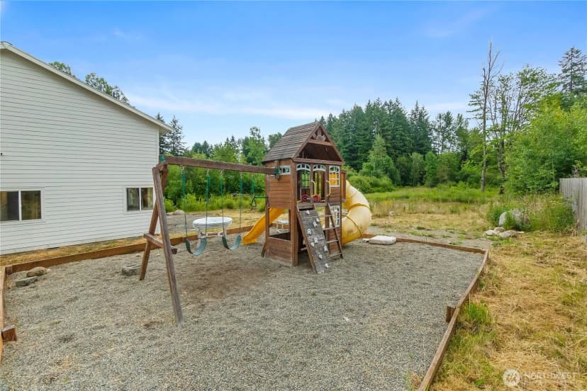 Property photo for 932 Tipsoo Loop N, Rainier photo 37