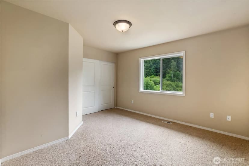 Property photo for 932 Tipsoo Loop N, Rainier photo 22