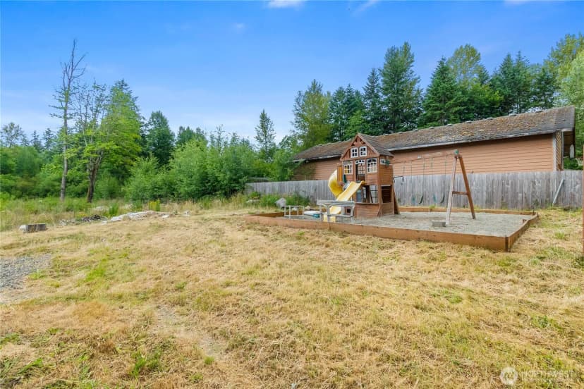 Property photo for 932 Tipsoo Loop N, Rainier photo 35