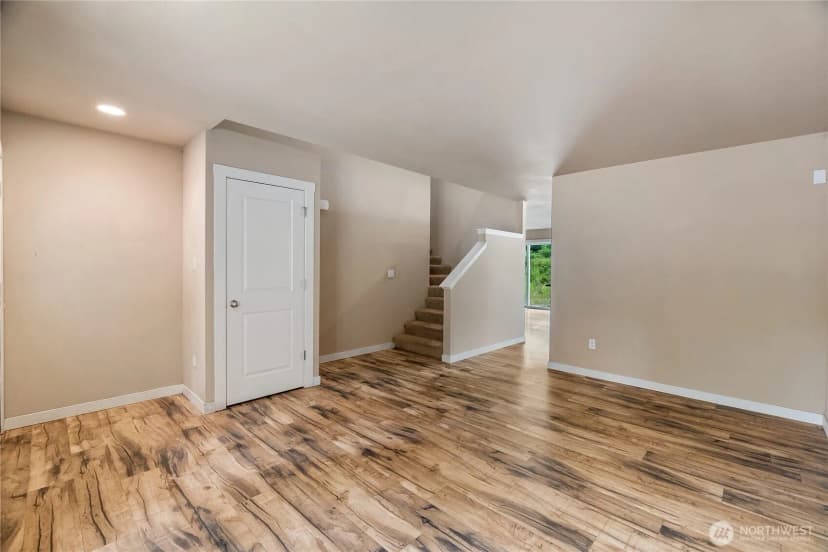 Property photo for 932 Tipsoo Loop N, Rainier photo 5