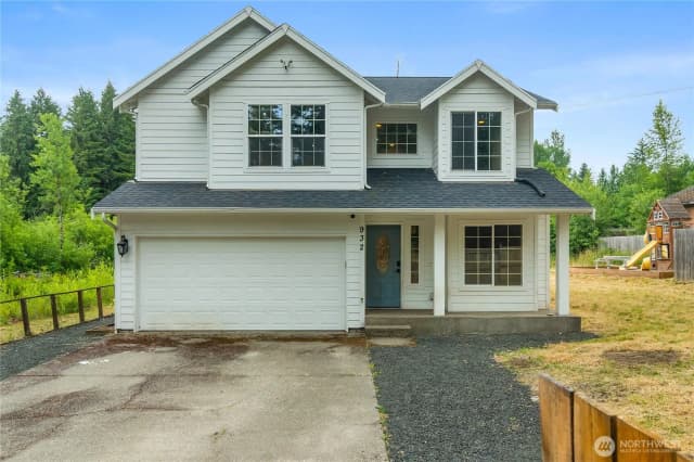 Property photo for 932 Tipsoo Loop N, Rainier photo 2