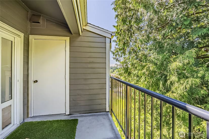 Property photo for 4164 Factoria Boulevard Se #b11, Bellevue photo 27
