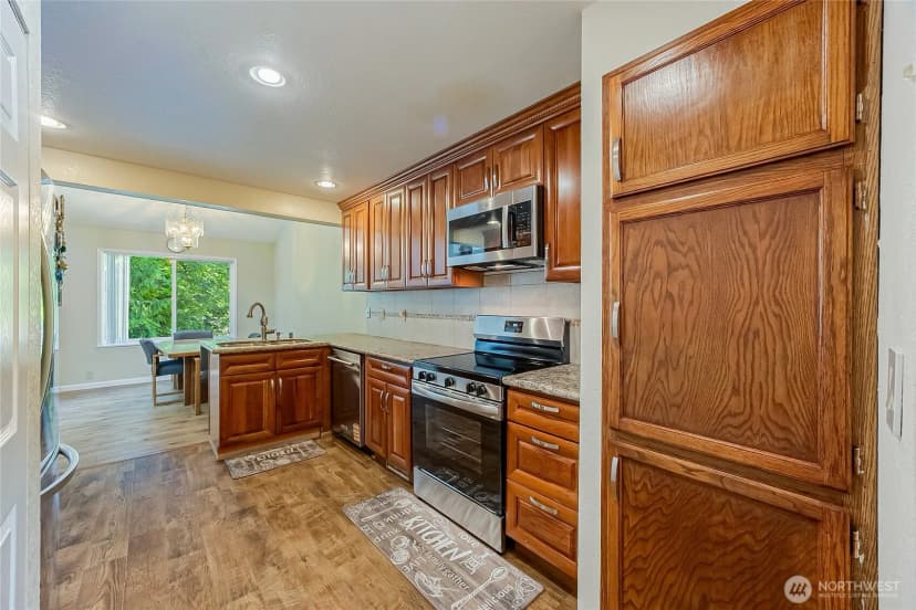 Property photo for 4164 Factoria Boulevard Se #b11, Bellevue photo 10