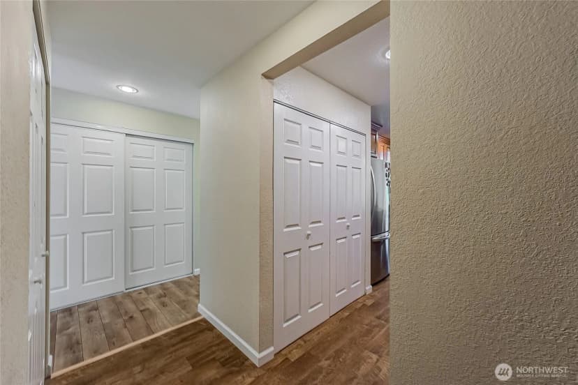 Property photo for 4164 Factoria Boulevard Se #b11, Bellevue photo 20