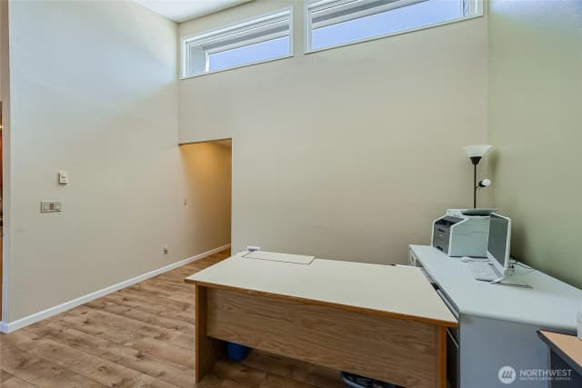 Property photo for 4164 Factoria Boulevard Se #b11, Bellevue photo 4