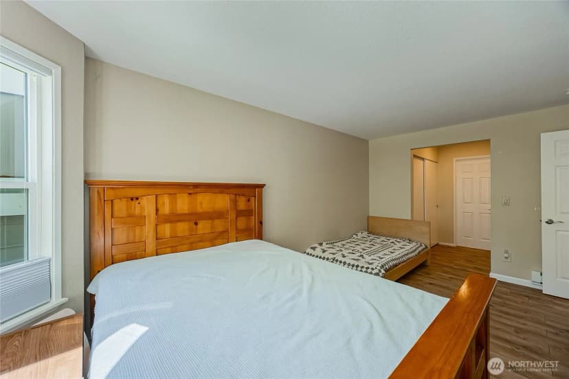 Property photo for 4164 Factoria Boulevard Se #b11, Bellevue photo 13