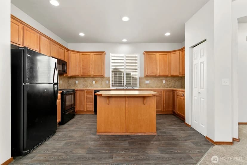 Property photo for 18214 97th Avenue Ct E, Puyallup photo 9