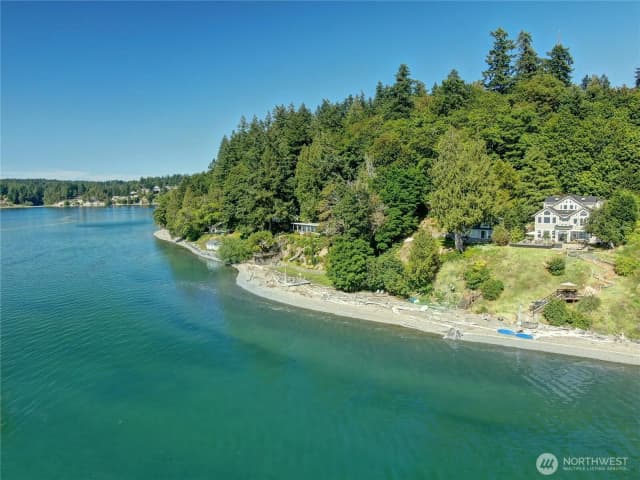 Property photo for 70 Island Boulevard, Fox Island photo 2