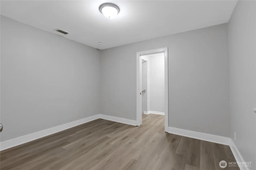 Property photo for 5503 Milwaukee Avenue E, Puyallup photo 9