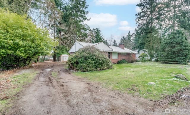 Property photo for 13020 1st Avenue Ne, Seattle photo 5
