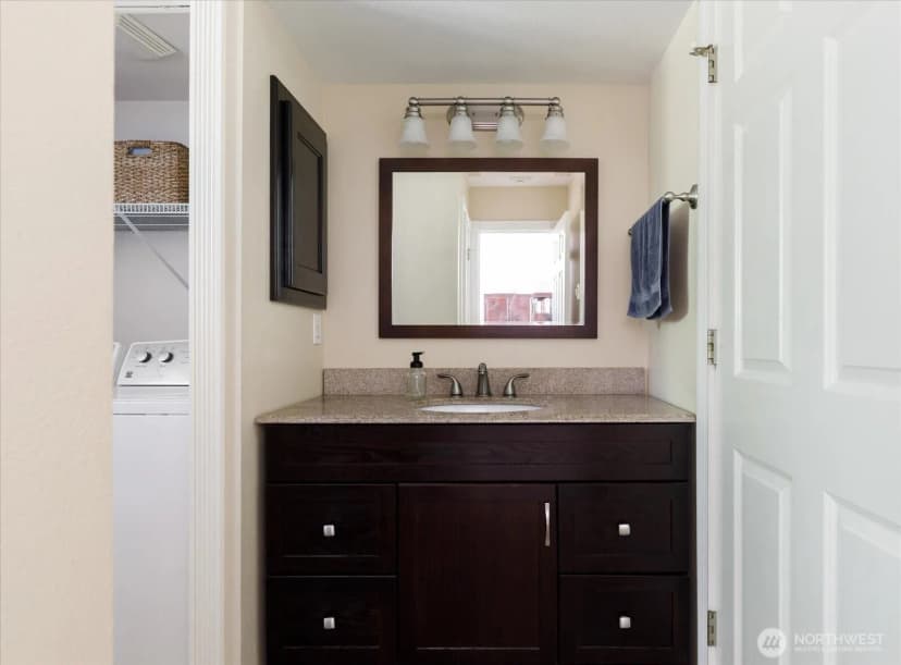 Property photo for 735 Sw Regency Drive, Oak Harbor photo 15