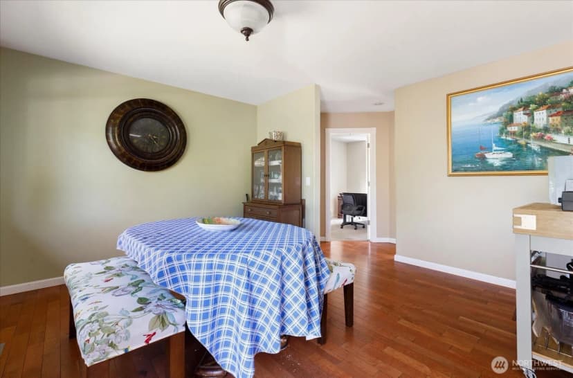 Property photo for 735 Sw Regency Drive, Oak Harbor photo 9