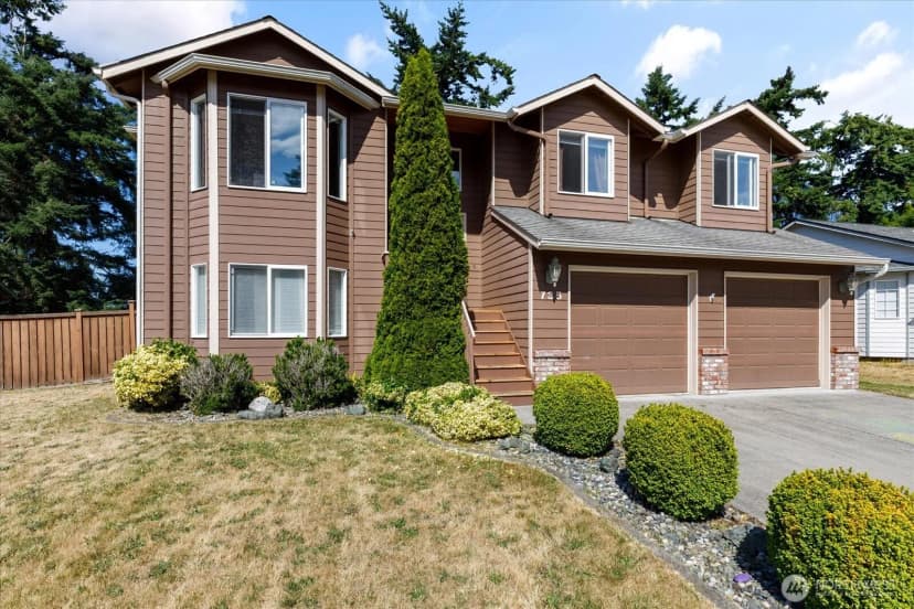 Property photo for 735 Sw Regency Drive, Oak Harbor photo 23
