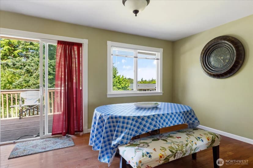 Property photo for 735 Sw Regency Drive, Oak Harbor photo 8