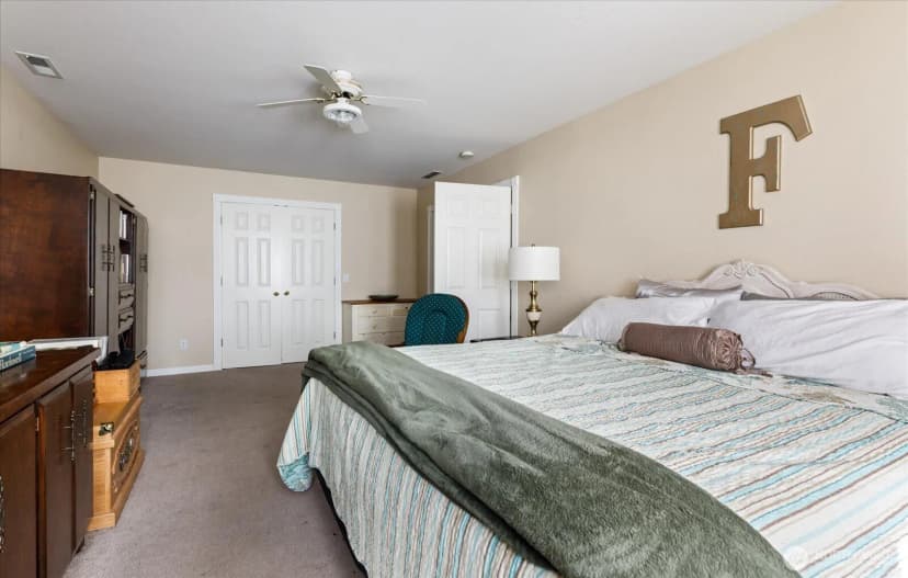 Property photo for 735 Sw Regency Drive, Oak Harbor photo 13