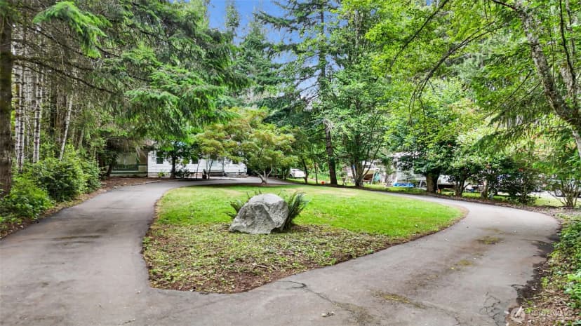 Property photo for 1130 E Phillips Lake Road, Shelton photo 29