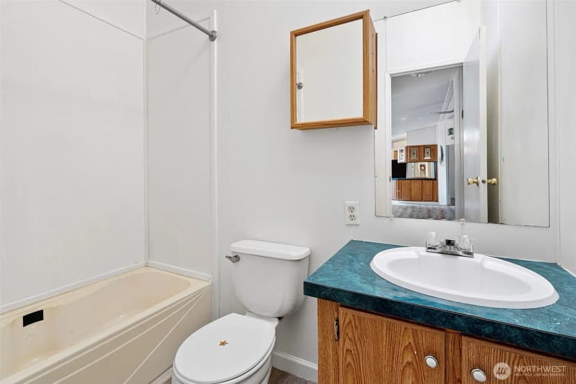Property photo for 1130 E Phillips Lake Road, Shelton photo 12