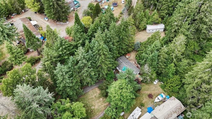 Property photo for 1130 E Phillips Lake Road, Shelton photo 38