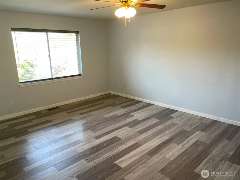 Property photo for 1390 Jordan Court, Oak Harbor photo 13