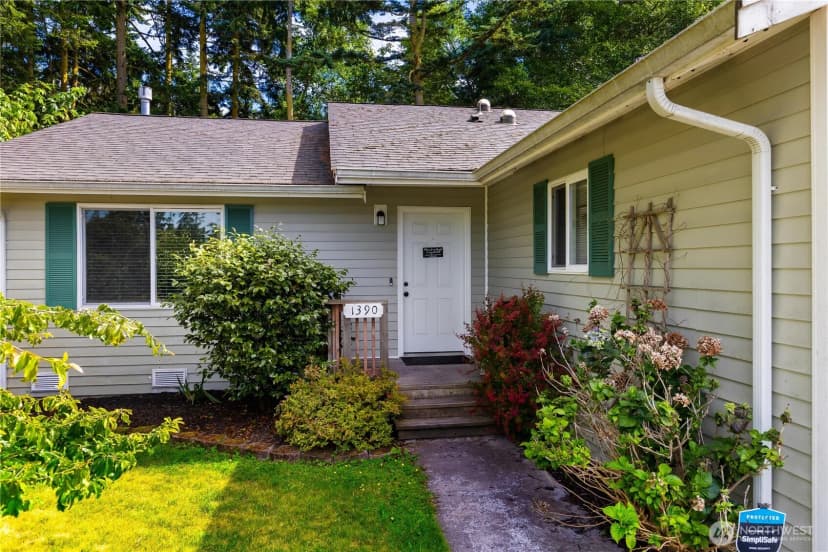 Property photo for 1390 Jordan Court, Oak Harbor photo 10