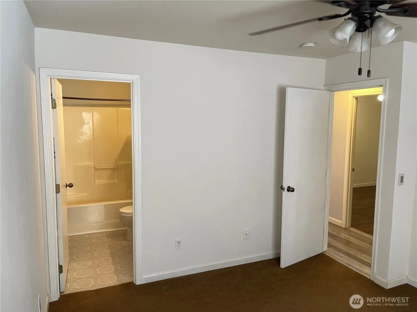 Property photo for 1390 Jordan Court, Oak Harbor photo 27