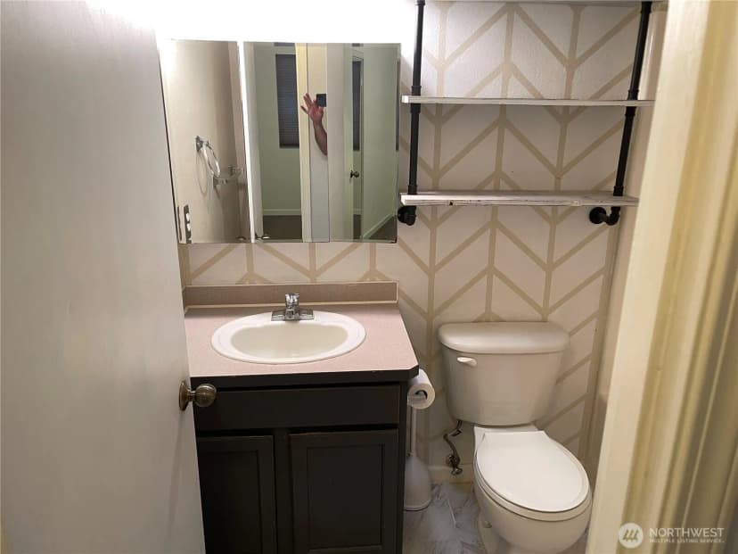 Property photo for 1390 Jordan Court, Oak Harbor photo 18