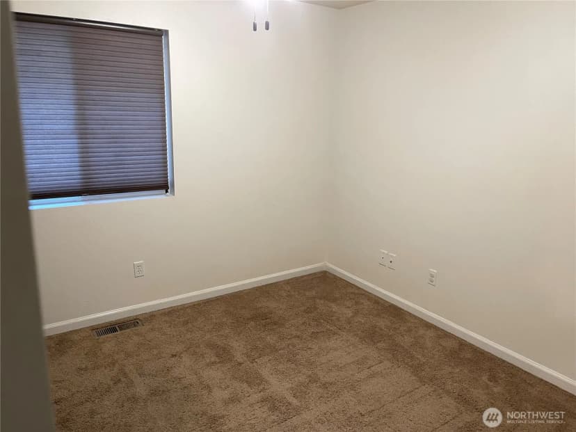 Property photo for 1390 Jordan Court, Oak Harbor photo 22