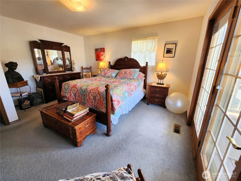 Property photo for 3316 Roosevelt Drive, Seven Bays photo 11