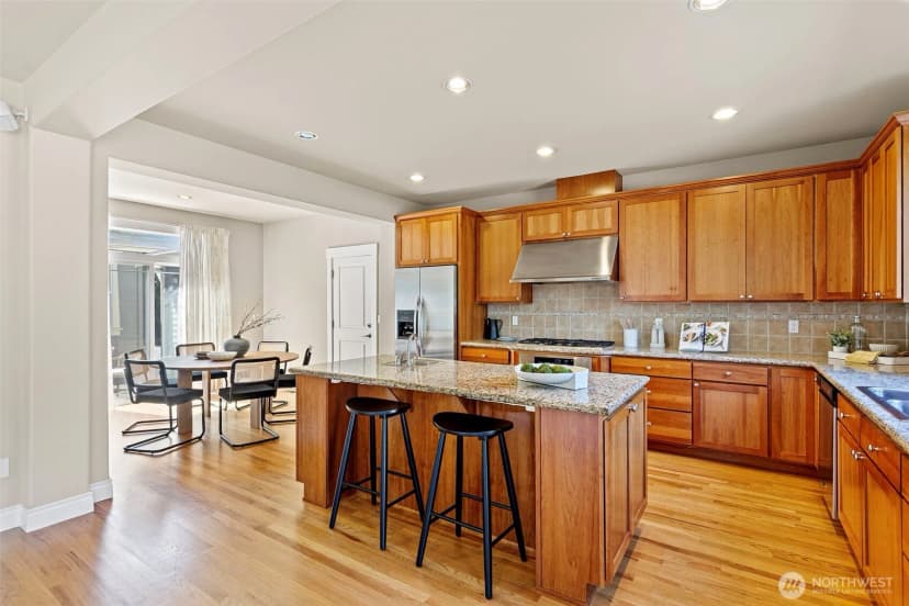 Property photo for 2648 116th Avenue Ne, Bellevue photo 11