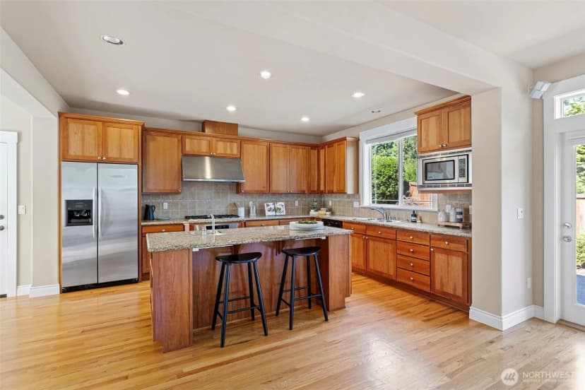 Property photo for 2648 116th Avenue Ne, Bellevue photo 10