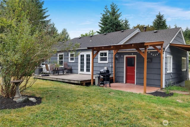 Property photo for 5140 Johnson Point Road Ne, Olympia