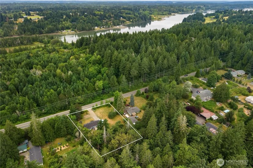 Property photo for 5140 Johnson Point Road Ne, Olympia photo 3