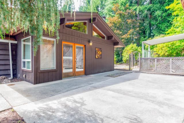 Property photo for 1140 Lower Marine Drive, Bremerton photo 2