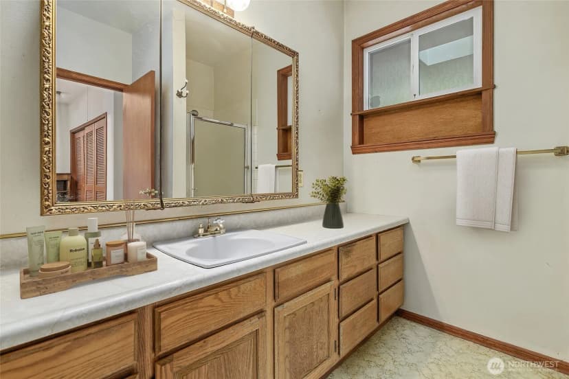 Property photo for 1140 Lower Marine Drive, Bremerton photo 21